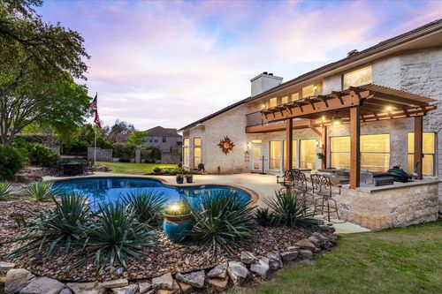 58 Cottondale Rd, The Hills, TX, 78738-1513 | Card Image
