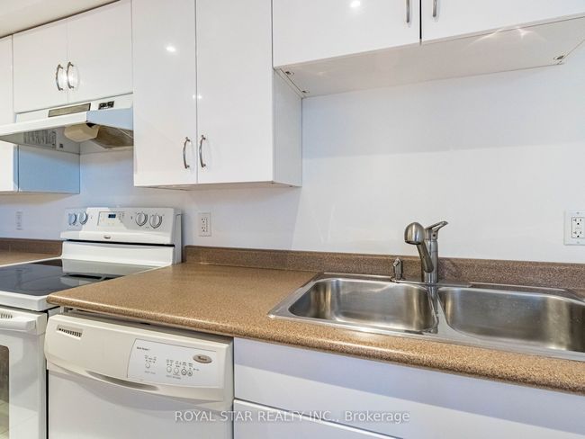BASEMNT - 2 Lourakis St, House other with 2 bedrooms, 2 bathrooms and 2 parking in Richmond Hill ON | Image 11