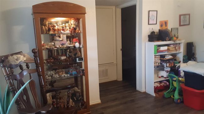 303 E Avenue E, Condo with 1 bedrooms, 1 bathrooms and null parking in Hooks TX | Image 11