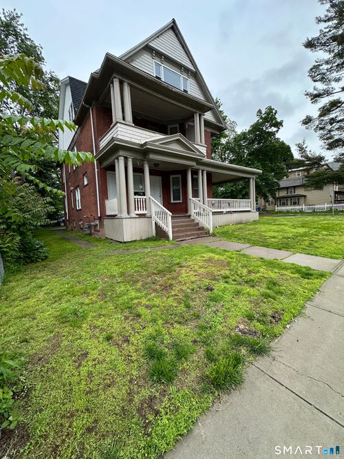 483 Edgewood St, Hartford, CT, 06112-2004 | Card Image