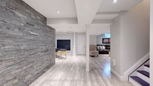 682 Fairglen Ave, House other with 5 bedrooms, 4 bathrooms and 2 parking in Oshawa ON | Image 38