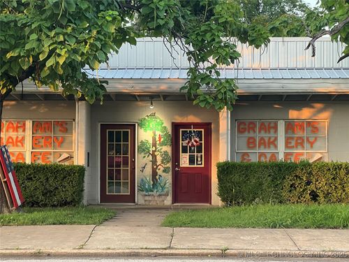 25 S Broadway St, Inola, OK, 74036-6087 | Card Image