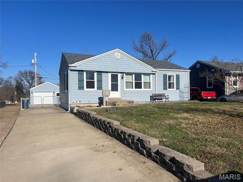 9227 Guthrie Ave, Saint Louis, MO, 63134-3641 | Card Image