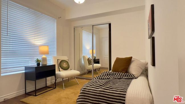 APT-203 - 5633 Carlton Way, Condo with 2 bedrooms, 3 bathrooms and null parking in Hollywood CA | Image 6
