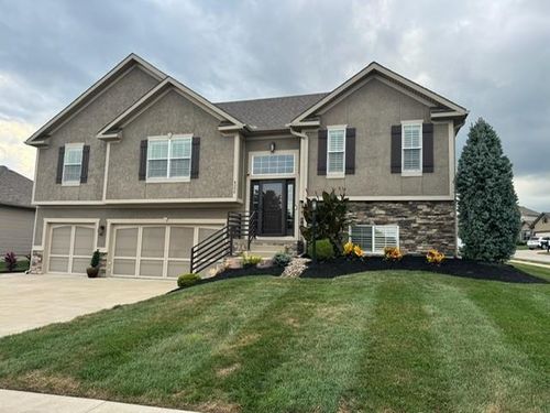 4206 Stonegate Dr, Saint Joseph, MO, 64505-8300 | Card Image