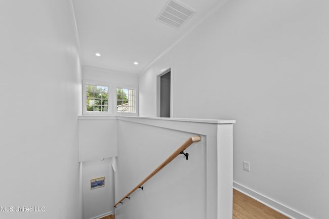Upstairs Hall | Image 15