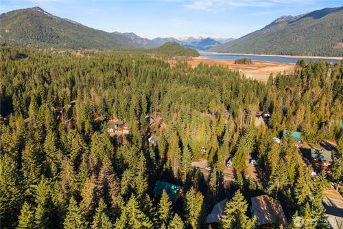 170 Evergreen Way, Easton, WA, 98925 | Card Image