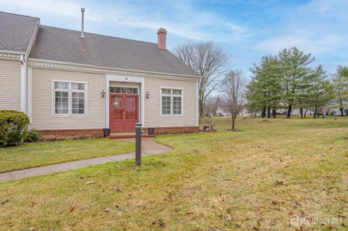 1-F Chadwick Ln, Monroe, NJ, 08831-6673 | Card Image
