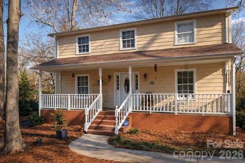 7144 Chapparall Ln, Charlotte, NC, 28215-3713 | Card Image