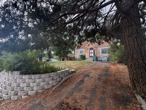 1740 Riverside Dr, Klamath Falls, OR, 97601-5568 | Card Image