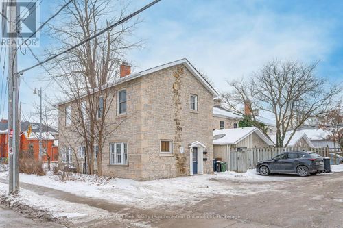 240 Woolwich St, Guelph, ON, N1H3V9 | Card Image