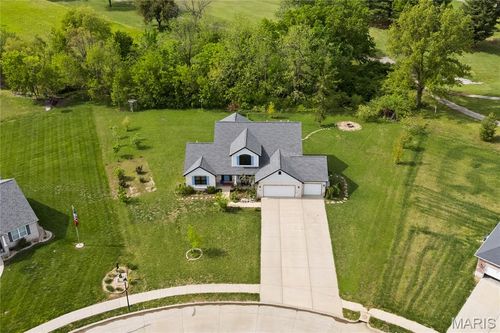 3713 Golfview Cir, Shiloh, IL, 62221-4579 | Card Image