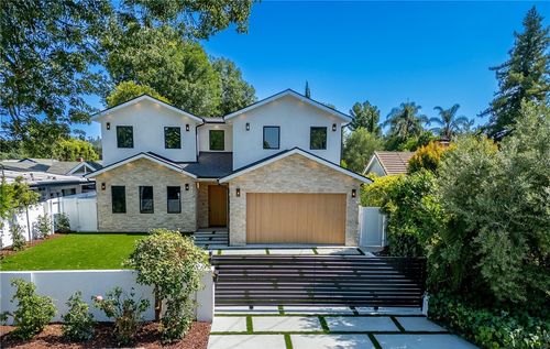 22616 Hatteras St, Woodland Hills, CA, 91367 | Card Image