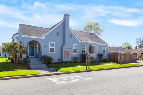 1105 Summer Ave, Burlingame, CA, 94010-3336 | Card Image