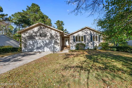 309 Channel Run Dr, New Bern, NC, 28562-8916 | Card Image