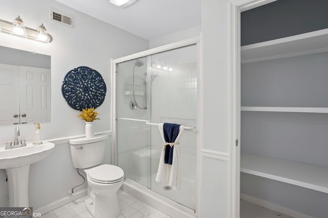 5273 Glenridge Dr, Townhouse with 3 bedrooms, 4 bathrooms and 2 parking in Sandy Springs GA | Image 50