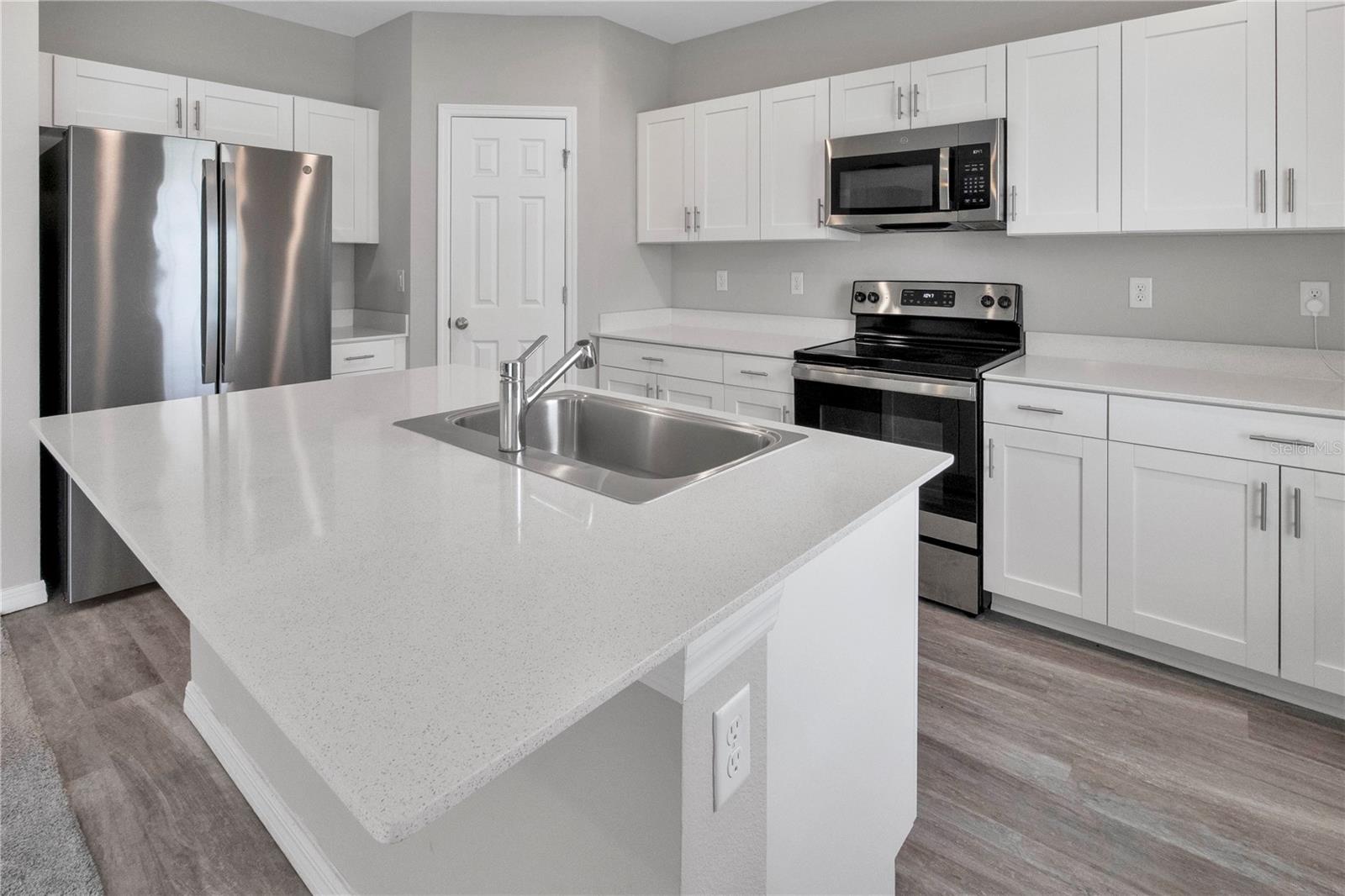 Residential Lease in RIVERVIEW 5
