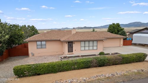 9480 E Rancho Vista Dr, Prescott Valley, AZ, 86314-7121 | Card Image