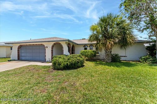 213 Harbour Dr W, Indian Harbour Beach, FL, 32937-4218 | Card Image