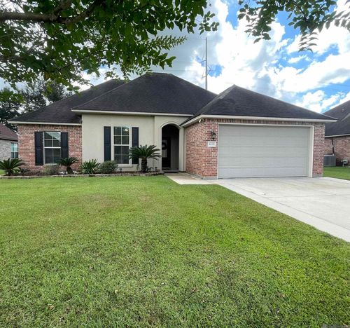 41125 Merrimac Dr, Sorrento, LA, 70778-3447 | Card Image