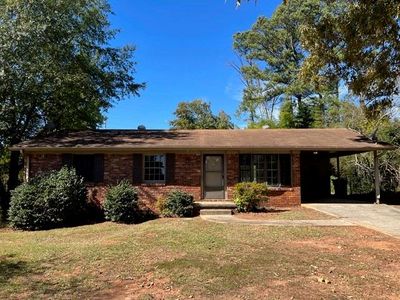 1111 Shieldcrest Way, House other with 3 bedrooms, 2 bathrooms and 1 parking in Forest Park GA | Image 2