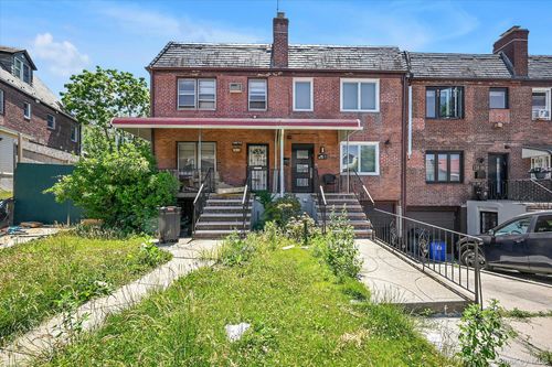 138-08 76th Ave, Kew Garden Hl, NY, 11367-2820 | Card Image