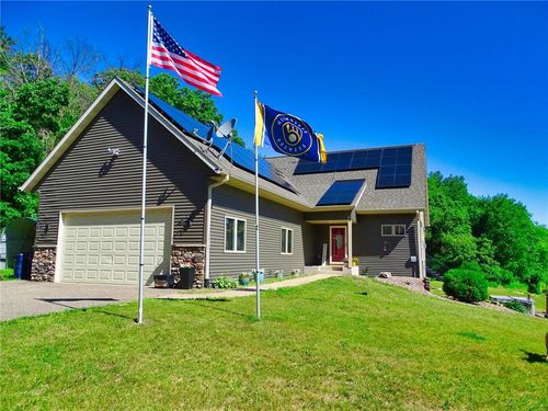 E560 Cedar Rd, Eau Claire, WI, 54701-2659 | Card Image