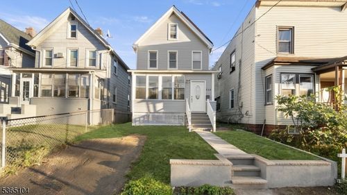 829 S 2nd St, Plainfield, NJ, 07063-1301 | Card Image