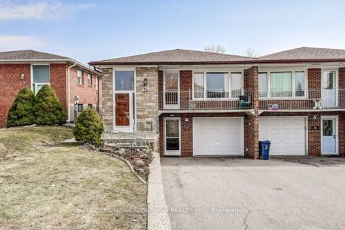 25 Rockbank Crescent, North York, ON, M9M1L1 | Card Image