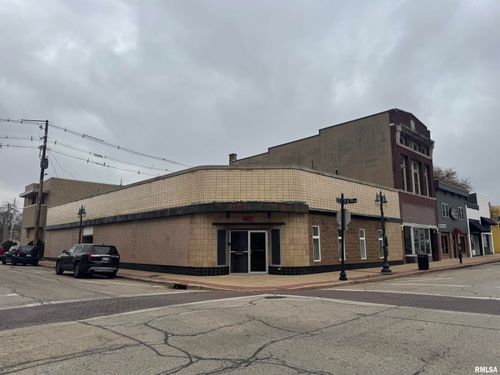 401 Court St, Pekin, IL, 61554-3235 | Card Image