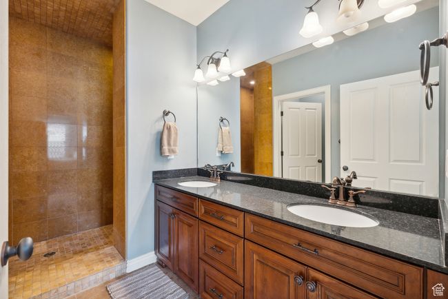 Primary En Suite | Image 20