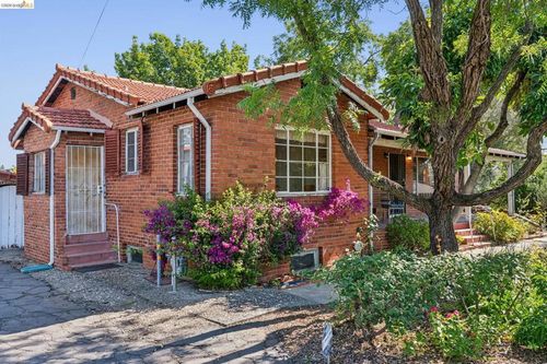 1830 3rd Ave, Walnut Creek, CA, 94597-2643 | Card Image
