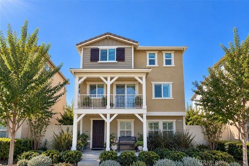 9116 Foster Ln, Chatsworth, CA, 91311-5773 | Card Image