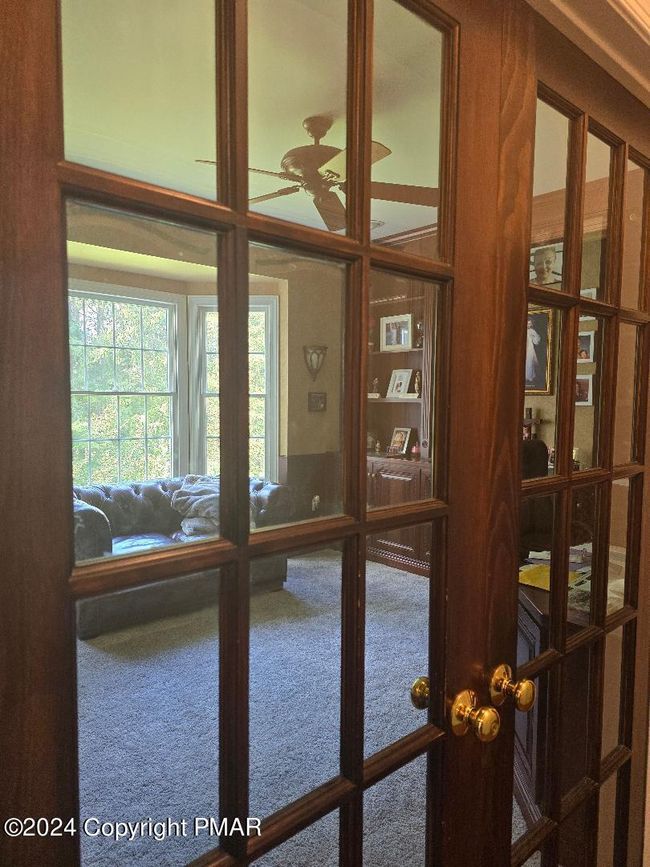 DEN ENTRY | Image 53