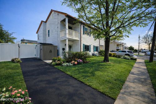 301 Ryan St, Matawan, NJ, 07747-1053 | Card Image