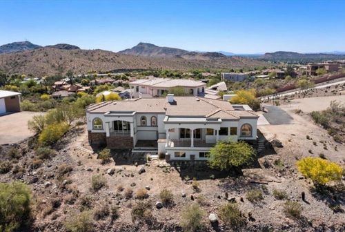 1823 E Windrose Dr, Phoenix, AZ, 85022-5743 | Card Image