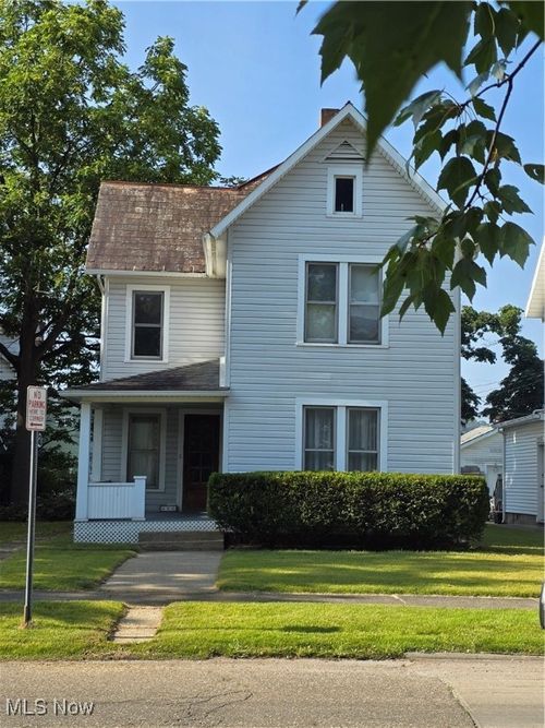 606 Fair Ave Nw, New Philadelphia, OH, 44663-3527 | Card Image