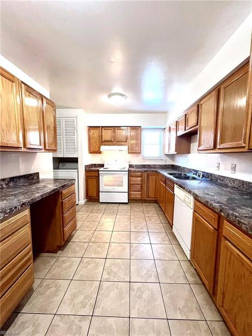 6445 Edward St, Norfolk, VA, 23513-1326 | Card Image