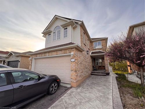 b-110 Marl Meadow Dr, Kitchener, ON, N2R1L4 | Card Image