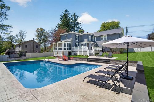 88 Maple Ave, Warwick, NY, 10990-1017 | Card Image