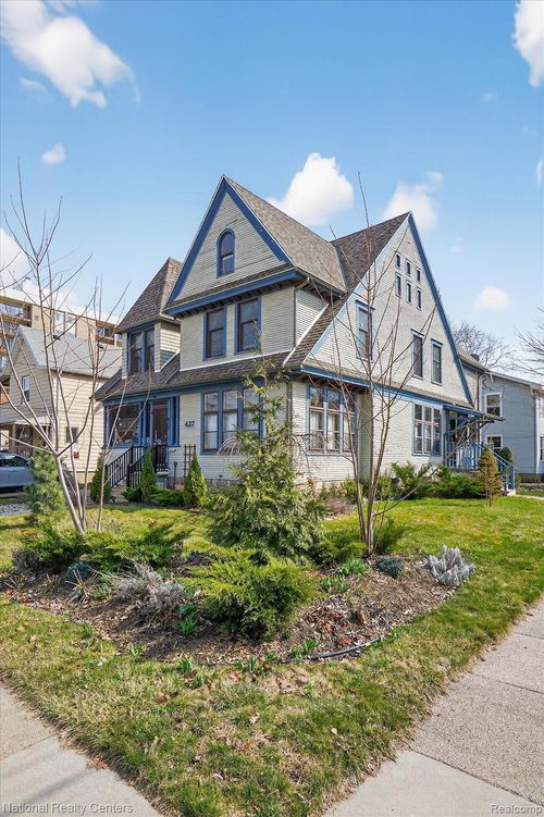 427 W Shiawassee St, Lansing, MI, 48933-1108 | Card Image