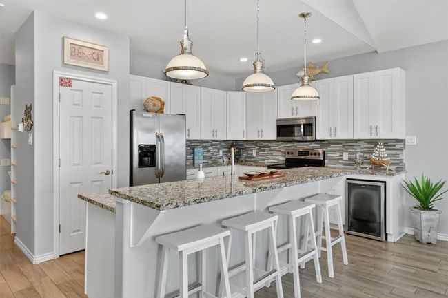 396 Paradise Pointe Dr, House other with 4 bedrooms, 3 bathrooms and null parking in Port Aransas TX | Image 11