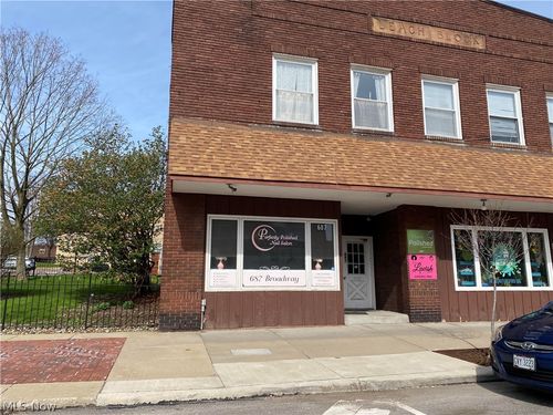 687 Broadway Ave, Bedford, OH, 44146-3670 | Card Image