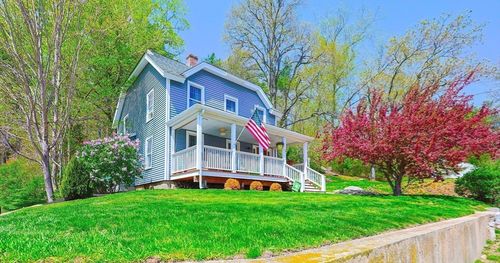 12 Hartford Ave N, Upton, MA, 01568-1601 | Card Image