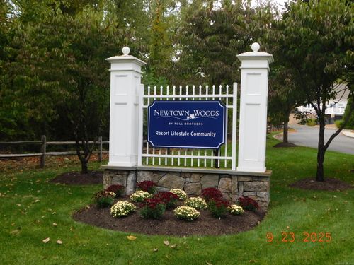 1024-1024 Brookside Ct, Newtown, CT, 06470-1276 | Card Image