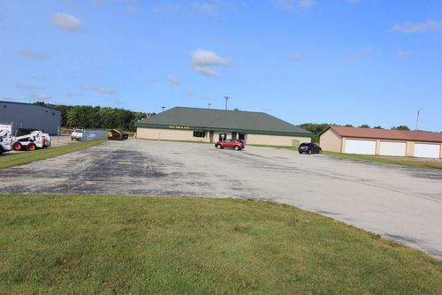 1358A Mid Valley Drive, LAWRENCE, WI, 54115 | Card Image