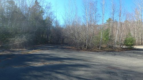 M6L137L141 Commercial Street, Rockport, ME, 04856 | Card Image