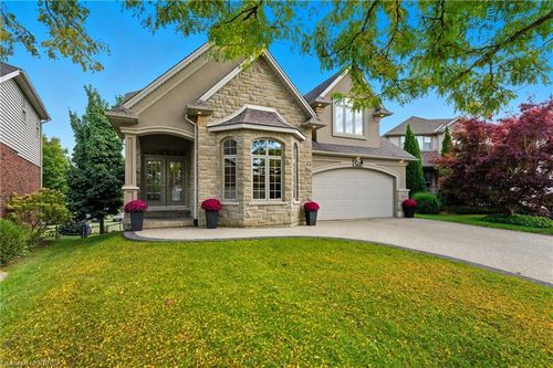 {{alt}} | Card Image