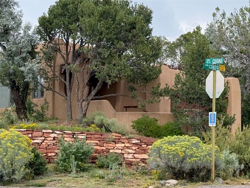 1387 Camino Corto, Santa Fe, NM, 87501-6157 | Card Image