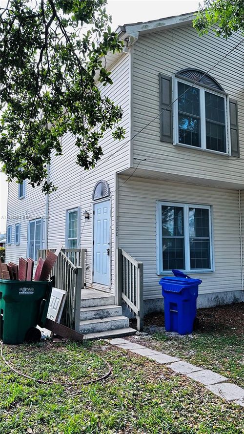 1600 Sw 44th Ave, Fort Lauderdale, FL, 33317-5709 | Card Image